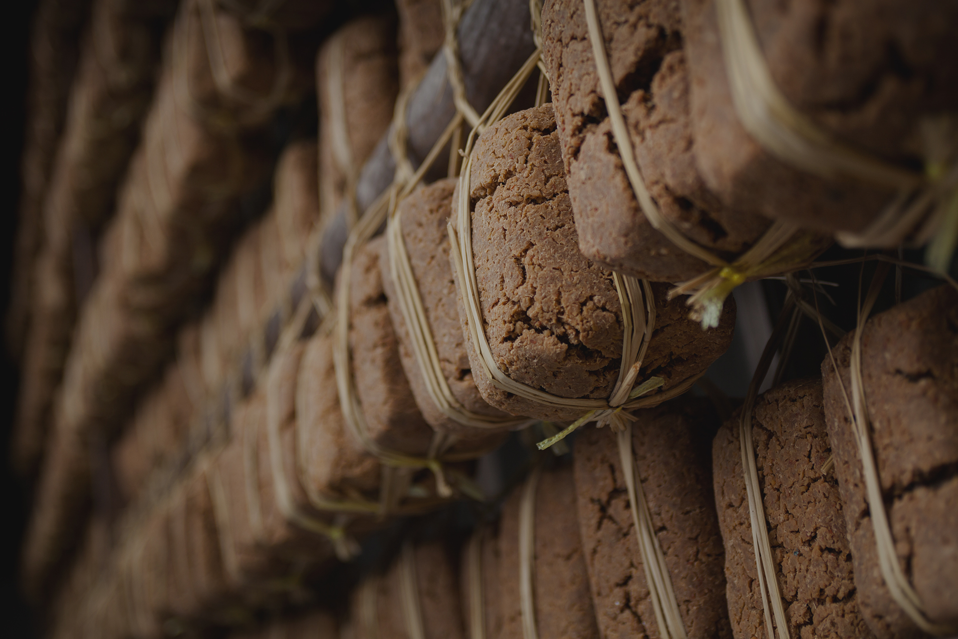 어르신들이 직접재배한 국산콩으로 정성껏 만든 마마된장